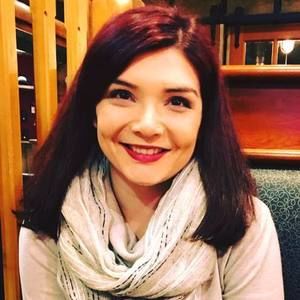 Meet your Posher, Hallie